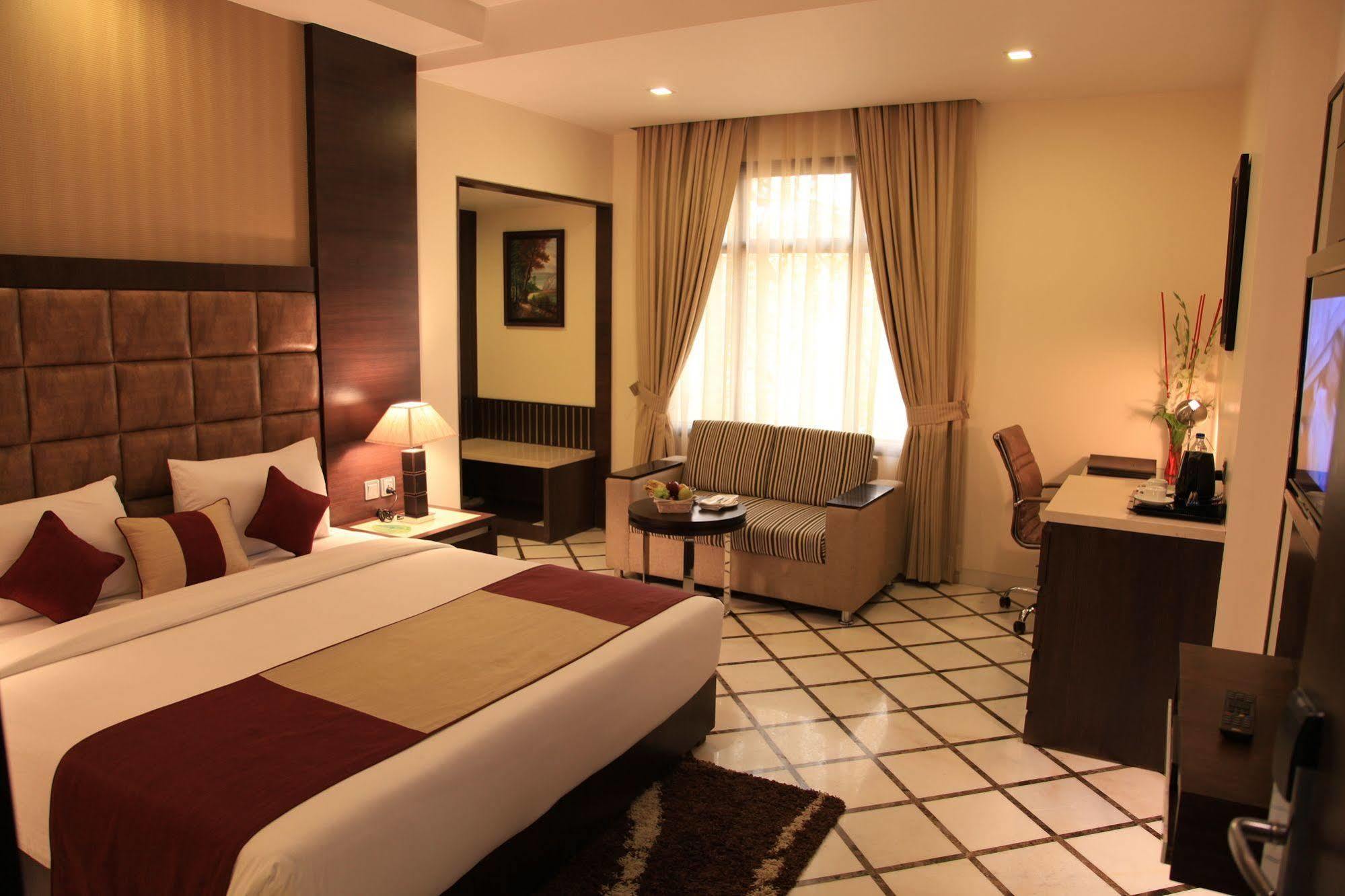 Hotel Florence Nuova Delhi Esterno foto