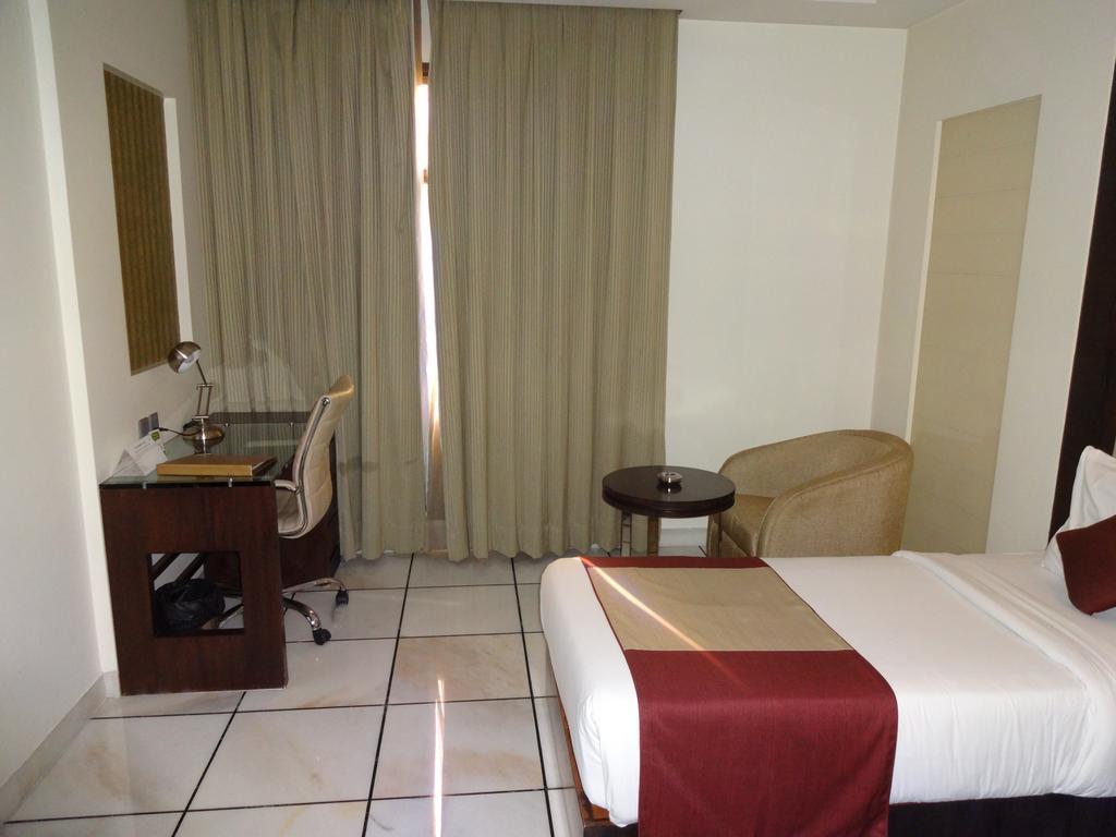 Hotel Florence Nuova Delhi Esterno foto